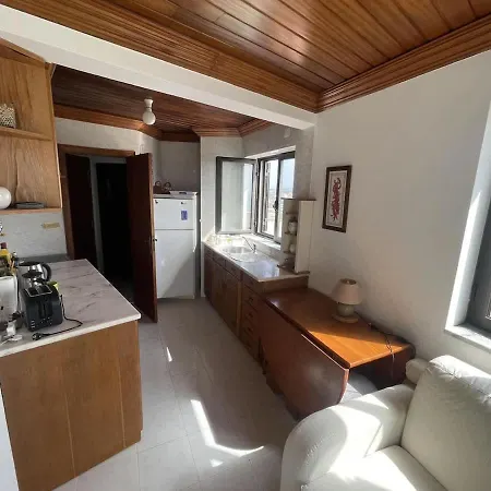 Апартаменты Casa Da Torre Rooftop Terrace Praia da Lourinha